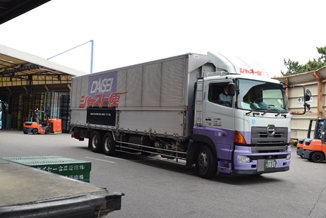 ダイセーのトラック①