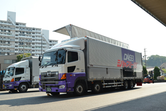 ダイセーのトラック①